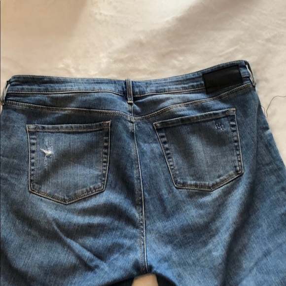 Distressed Kendall+Kylie Jeans - Picture 8 of 9
